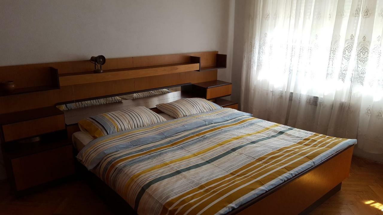 Apartment Central Knin Eksteriør billede